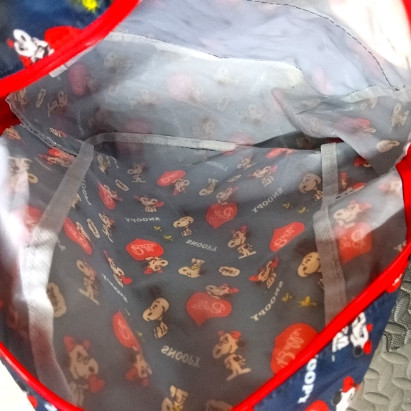 2015 Peanuts Snoopy Design Blue Bella Hearts Youth Ultra Light Backpack - Picture 8 of 14